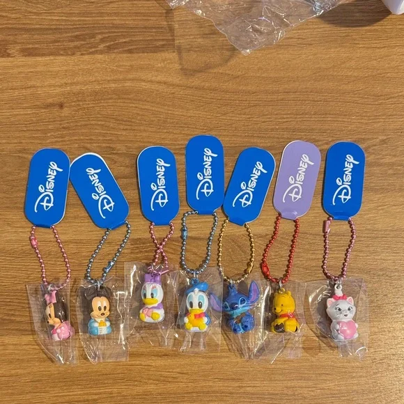Set of 7 Disney Blue Tag Character Charm Collection (Brand New) - Picture 1 of 4